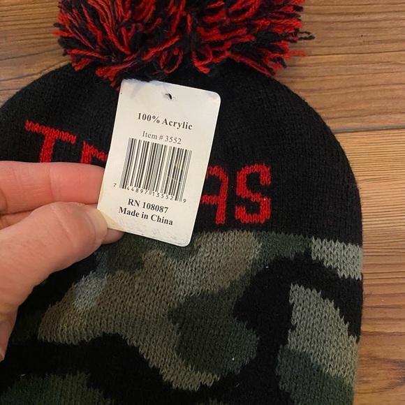 NWT TEXAS CAMO BEANIE TOBAGGAN - Picture 2 of 4